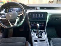 Gebraucht VW Passat Elegance 200 PS (147 kW) 2020 Grau Kombi