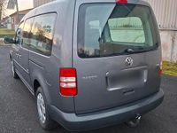 Używany VW Caddy Maxi Team 102 KM (75 kW) 2015 Szary Minivan