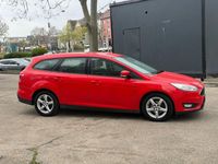 Gebraucht Ford Focus Business Edition 120 PS (88 kW) 2015 Rot Limousine