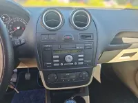 Usata Ford Fiesta 80 CV (58 kW) 2006 Rosso Utilitaria