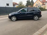 Gebraucht Mercedes ML320 224 PS (164 kW) 2009 Blau SUV