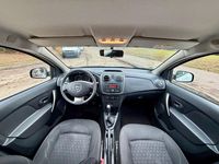 Gebraucht Dacia Sandero Lauréate 75 PS (55 kW) 2014 Weiß Limousine