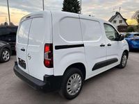 Używany Opel Combo 102 KM (75 kW) 2022 Biały Minivan