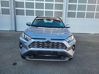 Gebraucht Toyota RAV4 175 PS (128 kW) 2023 Silber SUV