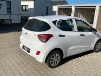 Gebraucht Hyundai i10 Classic 67 PS (49 kW) 2015 Weiß Kleinwagen