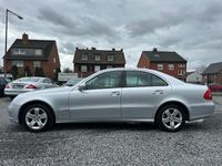 Gebraucht Mercedes E200 184 PS (135 kW) 2006 Iridiumsilber  metalliclack Limousine