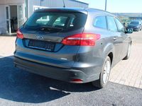 Gebraucht Ford Focus Trend 125 PS (91 kW) 2016 Grau Limousine