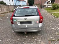 Gebraucht Kia Ceed 109 PS (80 kW) 2008 Silber Kleinwagen