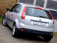 Gebraucht Ford Fiesta Ambiente 80 PS (58 kW) 2006 Silber Kleinwagen