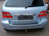 Gebraucht Mercedes B200 140 PS (102 kW) 2006 Blau Van / Kleinbus