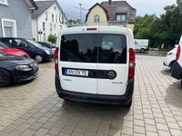 Gebraucht Opel Combo 95 PS (69 kW) 2017 Weiß Van / Kleinbus