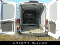 Gebraucht Ford Transit Trend 131 PS (96 kW) 2022 Weiß Van / Kleinbus