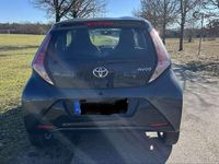 Gebraucht Toyota Aygo X-play 69 PS (50 kW) 2017 Grau Kleinwagen