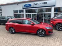 Gebraucht Ford Focus Titanium 155 PS (114 kW) 2024 Fantastic red tc Kombi