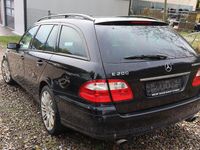 Second-hand Mercedes E200 163 CP (119 kW) 2003 Negru Break