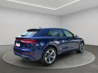 Gebraucht Audi Q8 S-Line 286 PS (210 kW) 2023 Navarrablau metallic SUV