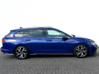 Gebraucht VW Golf VIII R-line 150 PS (110 kW) 2023 Lapiz blue (metallic) Kombi