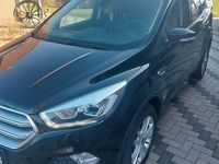 Gebraucht Ford Kuga Titanium 150 PS (110 kW) 2018 Schwarz SUV