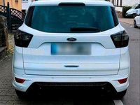 Gebraucht Ford Kuga ST-Line 180 PS (132 kW) 2018 Weiß SUV