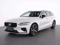 Gebraucht Volvo V60 Plus 349 PS (256 kW) 2022 Weiss crystal white pearl / me Kombi