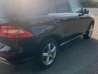 Gebraucht Mercedes ML350 258 PS (189 kW) 2012 Schwarz SUV