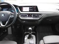 Gebraucht BMW 118 Sport Line 140 PS (102 kW) 2021 Weiß Kleinwagen