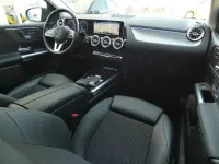 Gebraucht Mercedes B180 116 PS (85 kW) 2019 Mountaingrau Kleinwagen