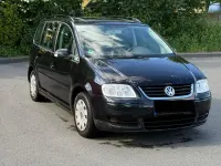 Używany VW Touran 116 KM (85 kW) 2007 Czarny Minivan
