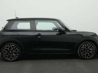 Gebraucht Mini Cooper Favoured 156 PS (114 kW) 2024 Schwarz Kleinwagen