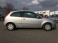 Gebraucht Ford Fiesta Style 60 PS (44 kW) 2007 Silber metallic Kleinwagen