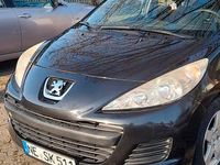 Gebraucht Peugeot 207 Tendance 73 PS (53 kW) 2011 Schwarz Kombi