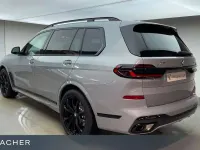 Neu BMW X7 Performance 352 PS (258 kW) 2026 Grau SUV