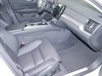 Gebraucht Volvo V60 Plus 197 PS (144 kW) 2024 Weiß Kombi