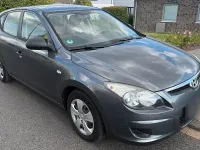 Gebraucht Hyundai i30 109 PS (80 kW) 2010 Grau Limousine