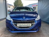Gebraucht Peugeot 208 Active 82 PS (60 kW) 2014 Blau Kleinwagen