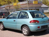 Gebraucht Mitsubishi Colt 75 PS (55 kW) 1995 Blau Kleinwagen