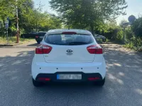 Gebraucht Kia Rio Edition 7 109 PS (80 kW) 2012 Weiß Limousine