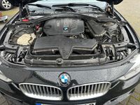 Gebraucht BMW 318 143 PS (105 kW) 2013 Schwarz Limousine