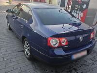 Usata VW Passat 150 CV (110 kW) 2009 Blu Berlina