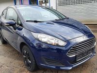 Gebraucht Ford Fiesta Trend 80 PS (58 kW) 2013 Blau Kleinwagen