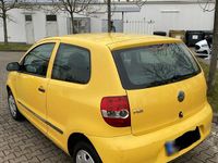 Gebraucht VW Fox 54 PS (39 kW) 2006 Gelb Kleinwagen