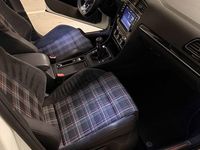 Gebraucht VW Golf VII GTI 220 PS (161 kW) 2014 Weiß Limousine
