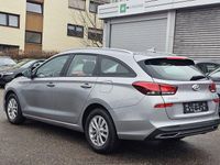 Gebraucht Hyundai i30 Comfort 120 PS (88 kW) 2024 Silber Kombi