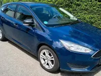 Gebraucht Ford Focus 100 PS (73 kW) 2017 Blau Limousine