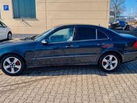 Gebraucht Mercedes E240 Avantgarde 177 PS (130 kW) 2002 Blau Limousine