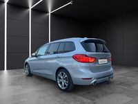 Gebraucht BMW 220 Gran Tourer Sport Line 190 PS (139 kW) 2019 Silber Van / Kleinbus