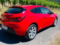 Gebraucht Opel Astra GTC 140 PS (102 kW) 2012 Rot Limousine