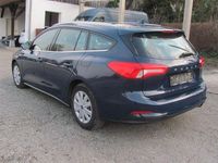 Second-hand Ford Focus 101 CP (74 kW) 2019 Albastru Berlinǎ