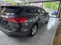 Gebraucht Ford Focus Cool & Connect 125 PS (91 kW) 2019 Magenticgrau Kombi