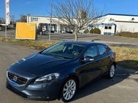 Gebraucht Volvo V40 You! 114 PS (83 kW) 2014 Blau Limousine